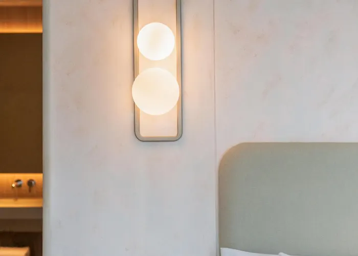 Kromo Bangkok, Curio Collection By Hilton Hotel