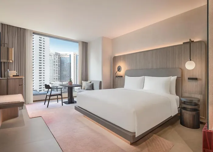 Kromo Bangkok, Curio Collection By Hilton Bangkok