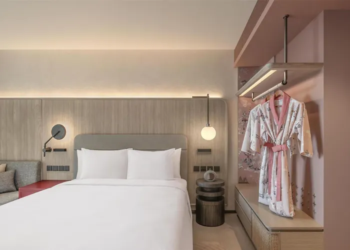 Kromo Bangkok, Curio Collection By Hilton 5*