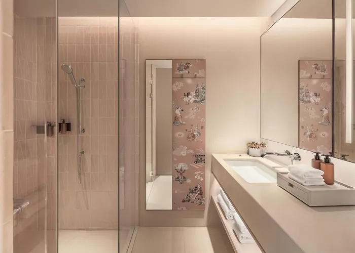 Kromo Bangkok, Curio Collection By Hilton Hotel 5*