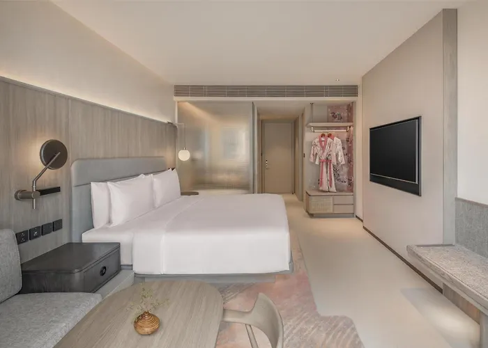 Hotel Kromo Bangkok, Curio Collection By Hilton
