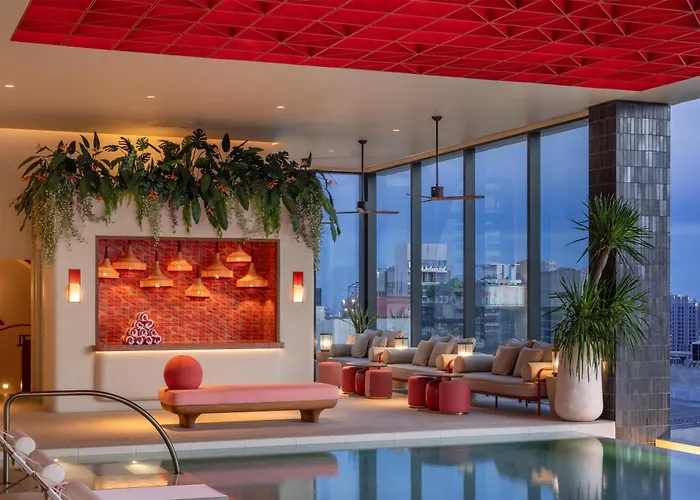 Kromo Bangkok, Curio Collection By Hilton Hotel