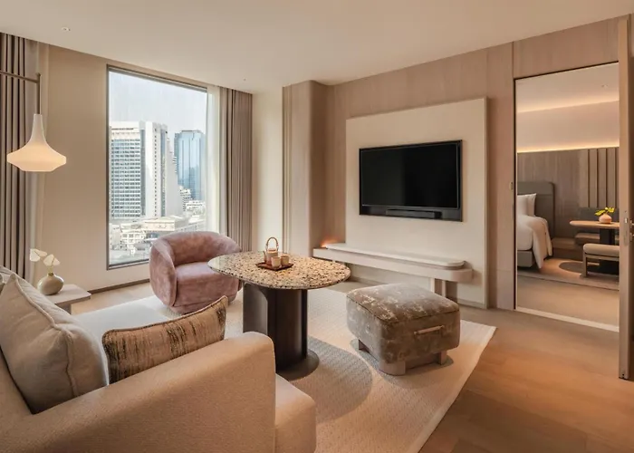 Kromo Bangkok, Curio Collection By Hilton