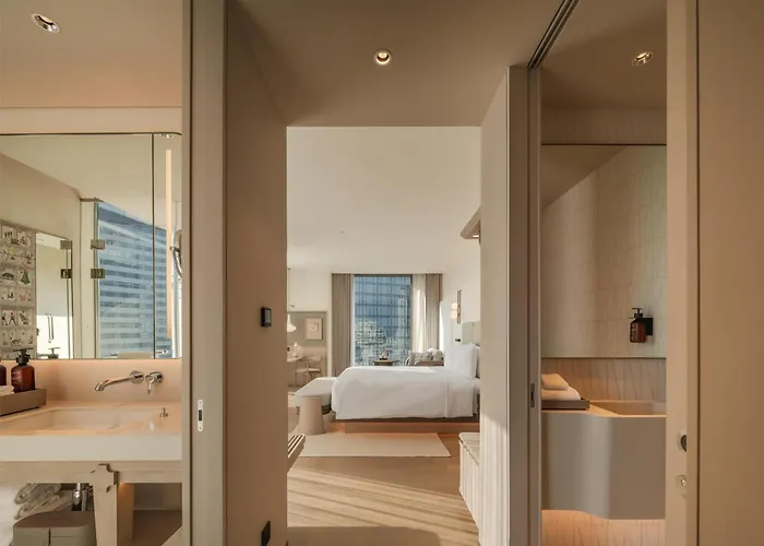 Hotel Kromo Bangkok, Curio Collection By Hilton