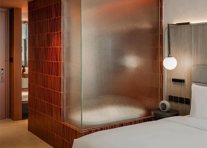 Kromo Bangkok, Curio Collection By Hilton Hotel 5*