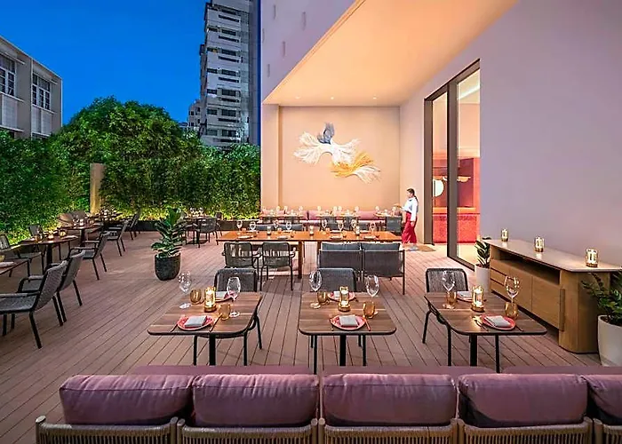 Kromo Bangkok, Curio Collection By Hilton Bangkok